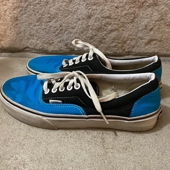 VANS Classic Low Top Blue And Black Sneakers Women’s 8 - Picture 3 of 7